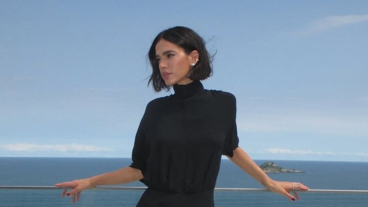 Bruna Marquezine revela novo visual e choca fãs; confira as fotos
