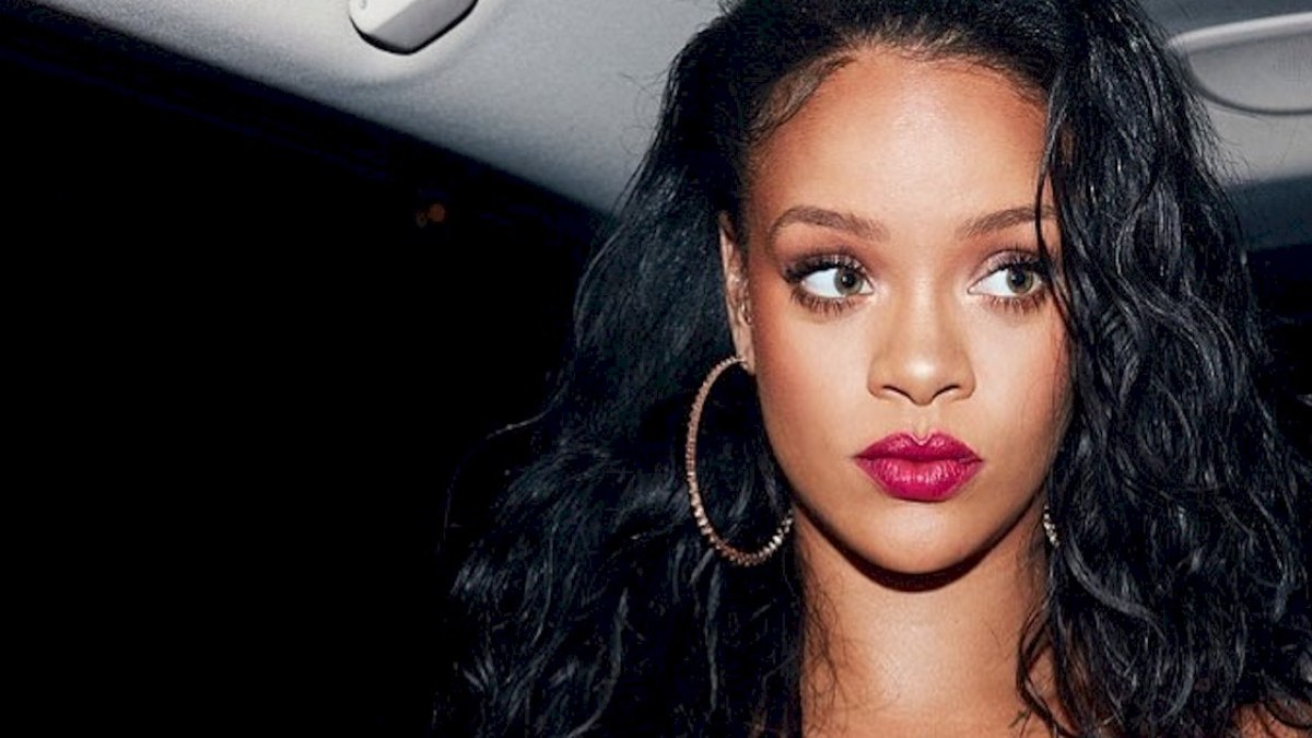 Rihanna: 'Don't Stop the Music' bate 1 bilhão de plays no Spotify