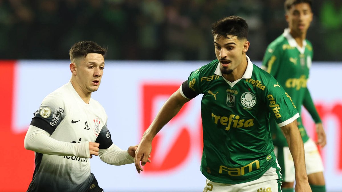 Palmeiras e Corinthians duelam nesta quinta-feira 