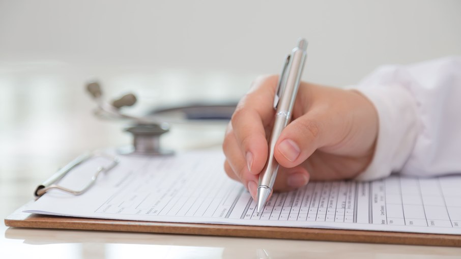 Atestado médico digital passa a ser obrigatório em todo o Brasil a partir de março de 2026