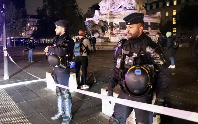 Policiais isolam regiões onde protestos foram proibidos em Paris