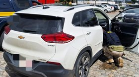 Carro com bloqueador de satélite é apreendido 