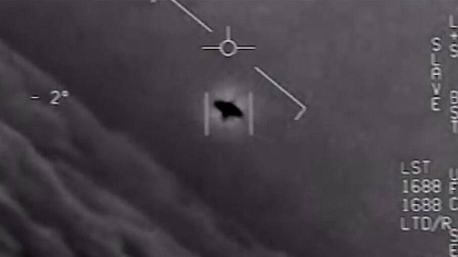 Vídeo liberado pelo Pentágono mostra objeto voador não identificado