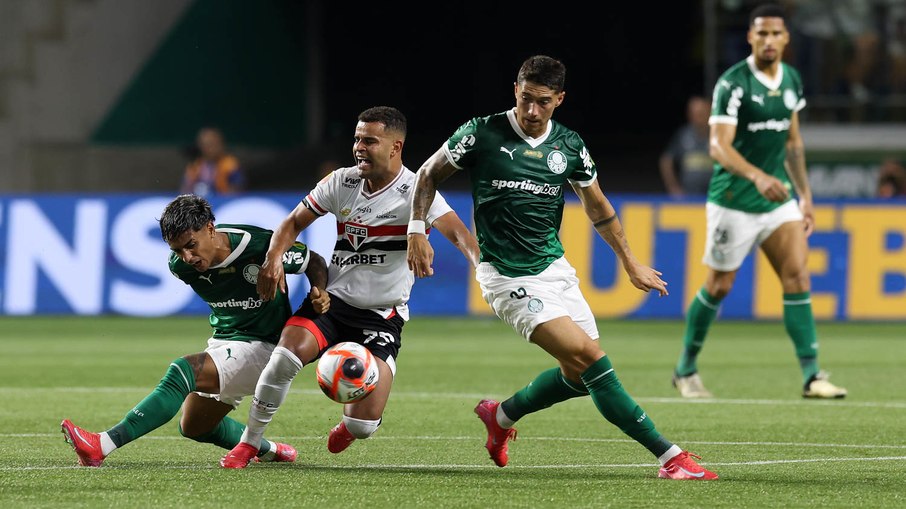 Nos pênaltis, o São Paulo eliminou o Palmeiras na semifinal do Paulistão de 2019 Nos pênaltis, o São Paulo eliminou o Palmeiras na semifinal do Paulistão de 2019