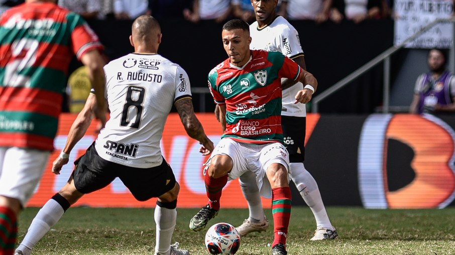 Portuguesa e Corinthians se enfrentaram no Mané Garrincha