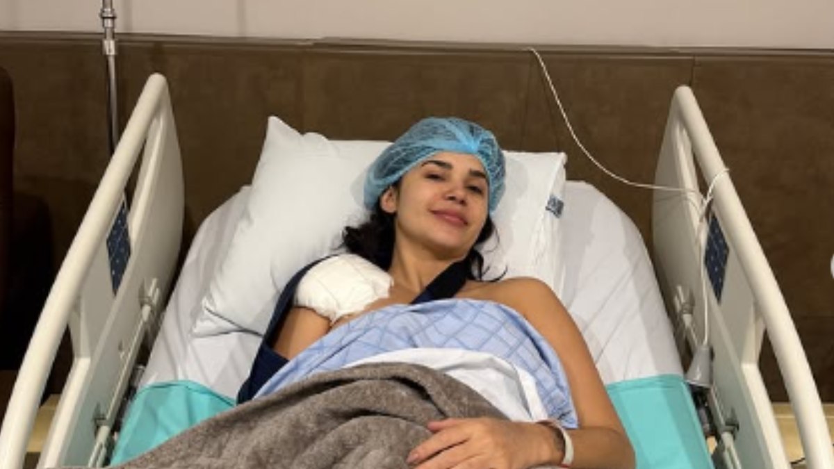 Gizelly Bicalho passa por cirurgia