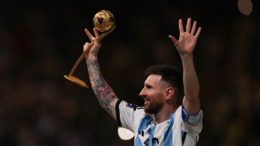 Messi celebrou o título da Copa do Mundo no último domingo (18)