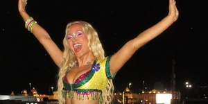 Zara Larsson ganha prêmio por apoio à comunidade e à saúde mental