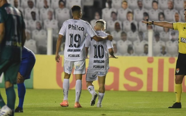Trio de ataque no vice da Libertadores sofre após deixar o Santos