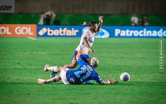 Fortaleza tira invencibilidade do Cruzeiro como mandante e se firma no G4 do Brasileirão Fortaleza tira invencibilidade do Cruzeiro como mandante e se firma no G4 do Brasileirão