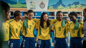 Alice%20Carvalho%20surge%20como%20Marta%20em%20imagem%20de%20filme