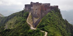 Tumulto em ponto turístico no Haiti já soma 30 mortos pisoteados