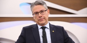 Relator da CPI detalha crime organizado em caso Master