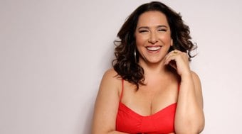 Renata Barbosa opina sobre a falta de humorísticos na TV aberta