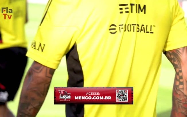 Flamengo treina de olho no Juventude e Vidal faz atividade separada do elenco