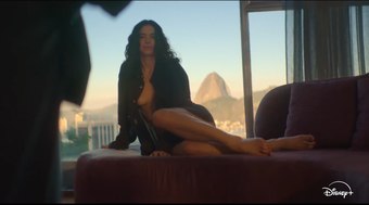 Marquezine surge sensual em teaser de série para maiores de 18