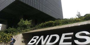 Tarifaço custou R$ 10 bi em crédito do BNDES para empresas afetadas