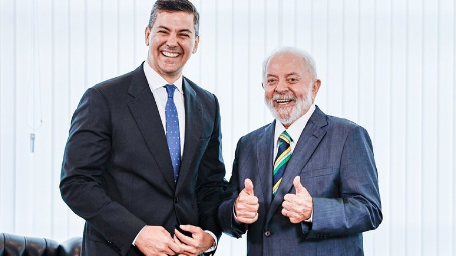 Os presidentes Santiago Peña (Paraguai) e Lula durante encontro bilateral em Brasília