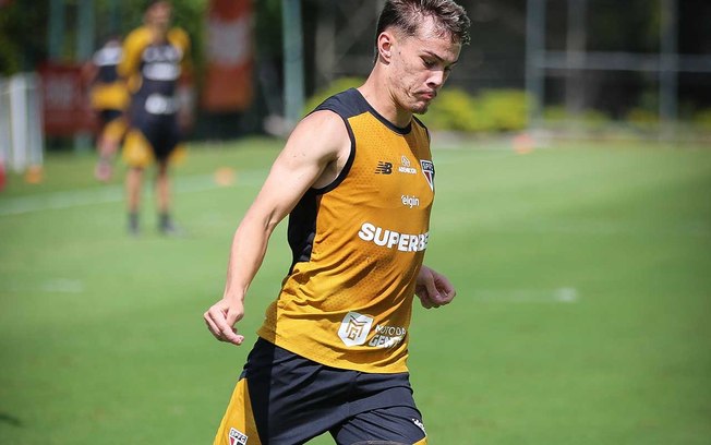 Elenco do São Paulo retoma atividades durante a pausa no calendário