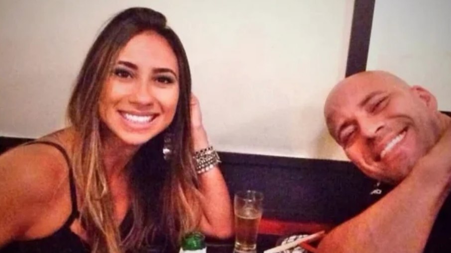 Daniel Silveira pede que Moraes desbloqueie redes sociais de mulher