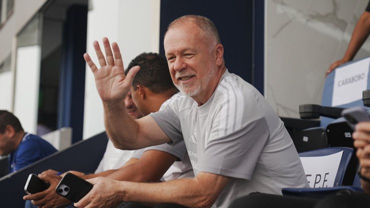 Mano Menezes testa adversário do Brasil antes da Copa do Mundo