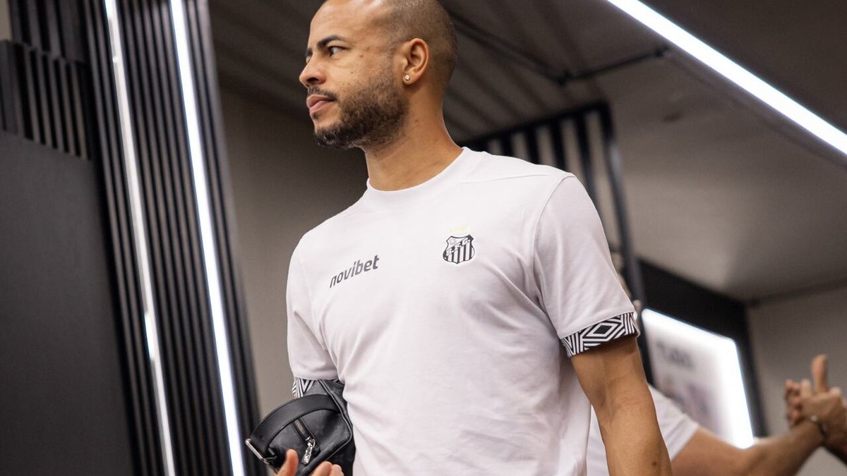 Santos é condenado a pagar mais de R$ 11 milhões ao lateral Mayke