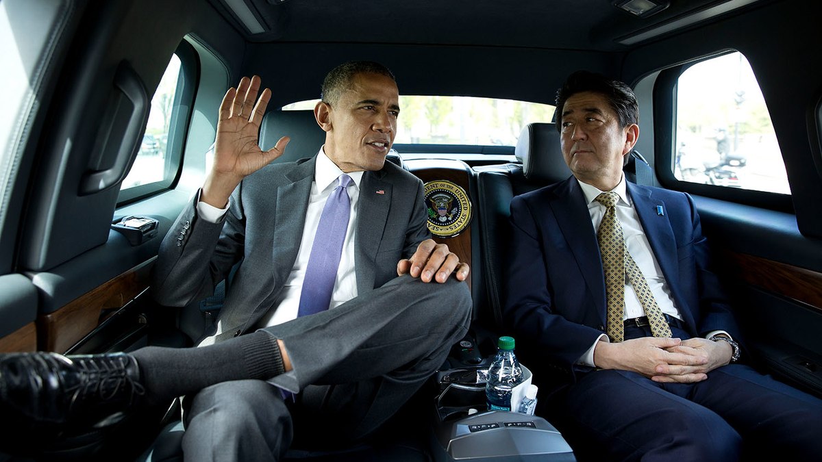 Barack Obama e Shinzo Abe, em 2015