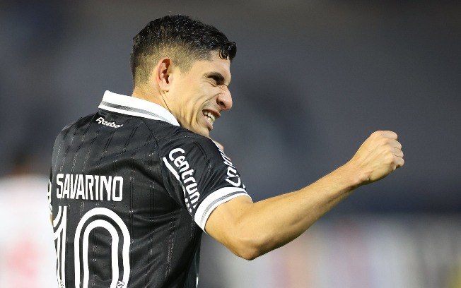 Savarino foi o autor da vitória do Botafogo contra o Bragantino no jogo de volta das oitavas