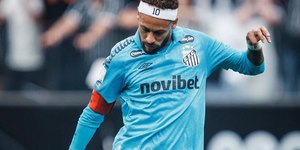 Neymar supera batalha individual contra Memphis em clássico