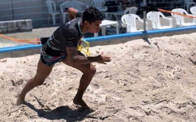 De Maceió para Israel, Sandrey Santos foca no treino físico para vencer liga de futevôlei do país