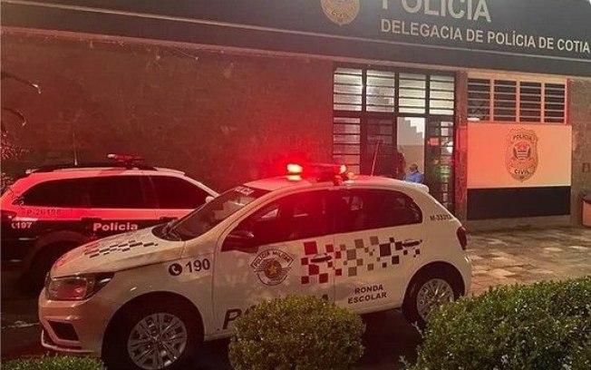 Cotia: PM prende casal por maus-tratos a um bebê de 22 dias Cotia: PM prende casal por maus-tratos a um bebê de 22 dias