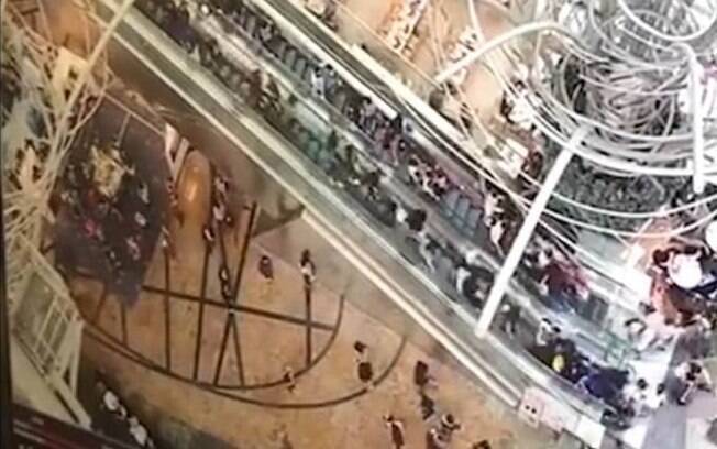 Acidente em escada rolante deixa ao menos 18 feridos em Hong Kong