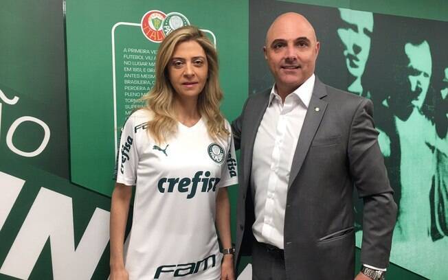 Leila Pereira, presidente da crefisa, e Mauricio Galiotte, mandatário do Palmeiras