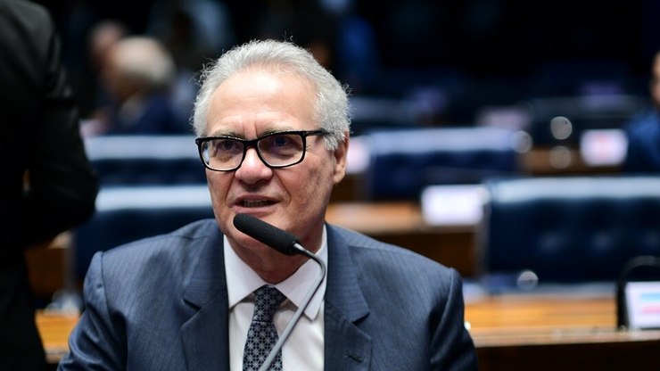 Renan Calheiros diz que levará Abin paralela às cortes internacionais