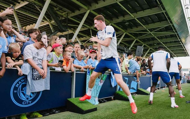 Manchester City em atividade antes de encarar o Arsenal pela Community Shield