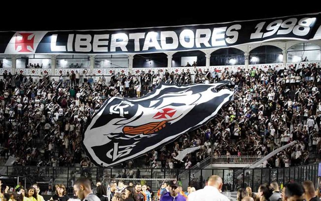 Vasco escolheu São Januário para mandar jogo contra o Palmeiras na semifinal da Copa do Brasil