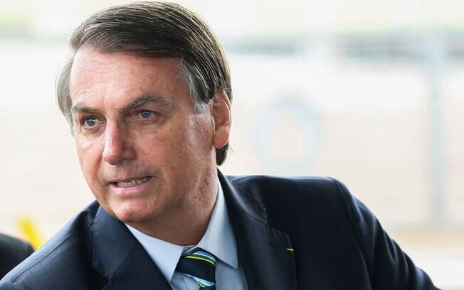 Bolsonaro brincou com demora do Ministério da Saúde em divulgar informações