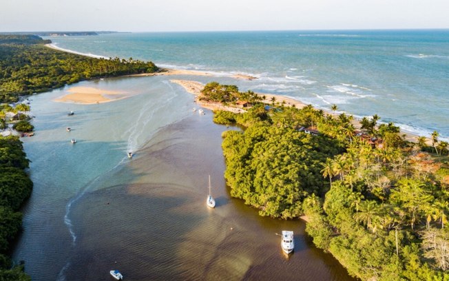 Veja por que visitar a Costa do Descobrimento na Bahia