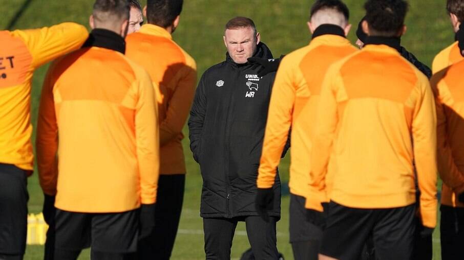 Wayne Rooney em treino do Derby County