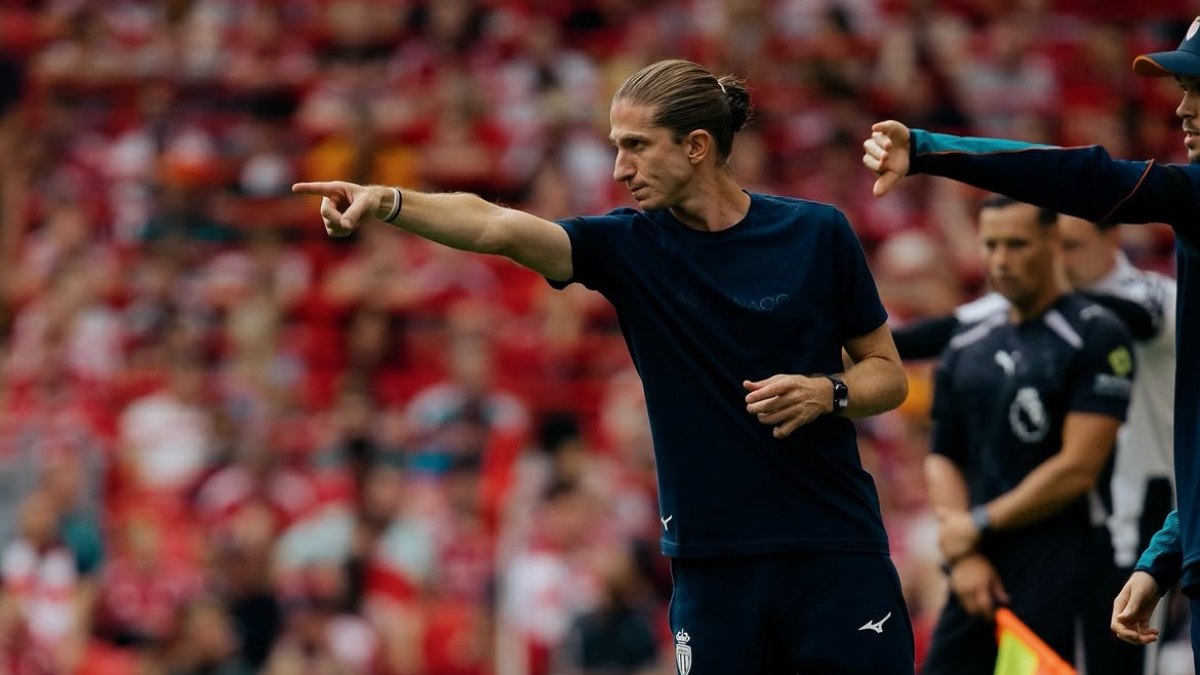 Filipe Luís Surpreende Liverpool: Monaco Arranca Virada Histórica em Anfield