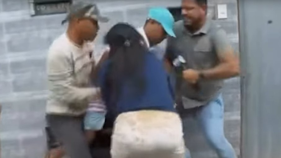 TV Aratu mostra briga ao vivo