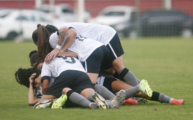 Botafogo bate o Fluminense e garante vaga nas quartas de final do Brasileirão Feminino A2