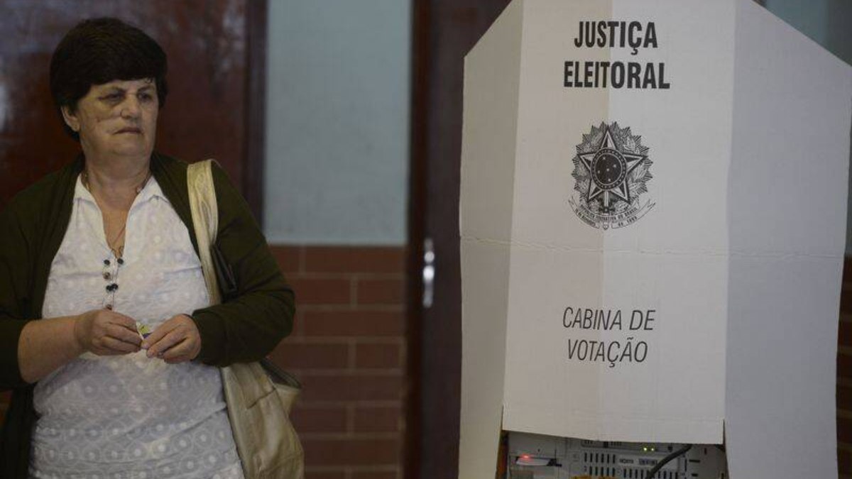 O que está por trás da campanha contra o voto feminino?