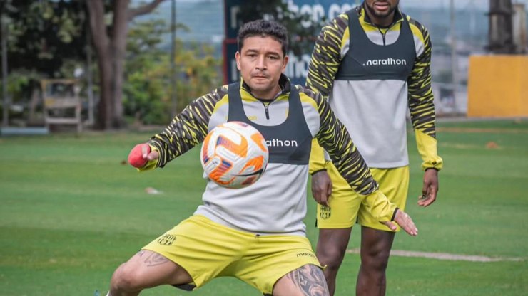 Ex-Fluminense Mario Pineida é morto a tiros no Equador