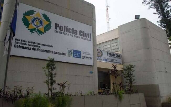 Delegacia de Homicídios da Capital continua investigações para identificar e prender o autor dos disparos a mando da mulher