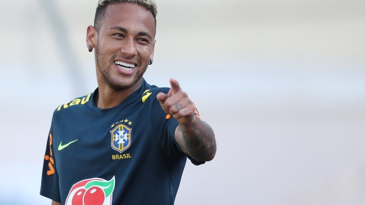Prefeito de Cuiabá ironiza liberação de servidores: “Se convocar o Neymar, pensamos nisso”