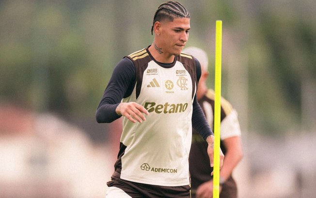 Evellin Nicocomedes é uma modelo mineira, que vive em Lima, no Peru