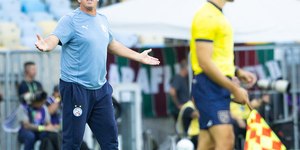 Ceni se irrita e diz que foi ao Maracanã ser "otário" em amistoso