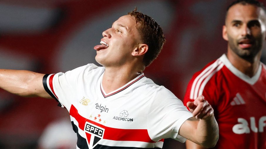 O Internacional perdeu para o São Paulo na Vila Belmiro O Internacional perdeu para o São Paulo na Vila Belmiro