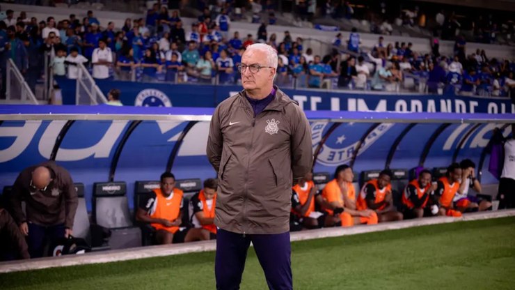 Dorival%20abre%20jogo%20sobre%20fama%20e%20explica%20aus%C3%AAncia%20de%20Garro